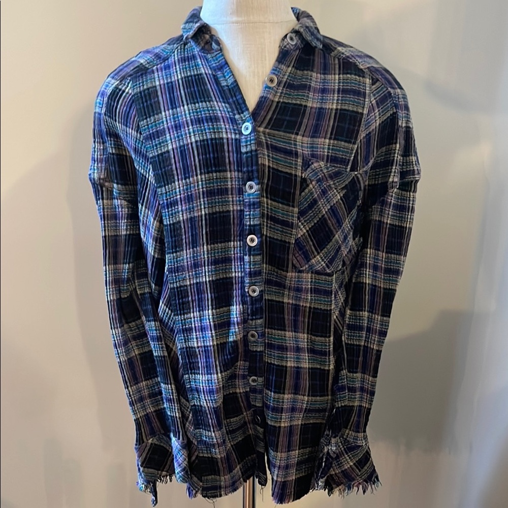 Free people long sleeve plaid shirt with cute snap buttons on sleeves and sides
